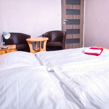 Hotel Zimni Stadion Náchod Екстериор снимка