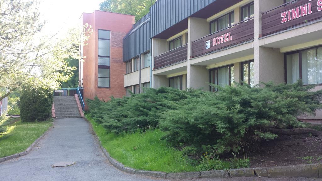 Hotel Zimni Stadion Náchod Екстериор снимка