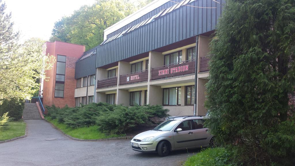 Hotel Zimni Stadion Náchod Екстериор снимка
