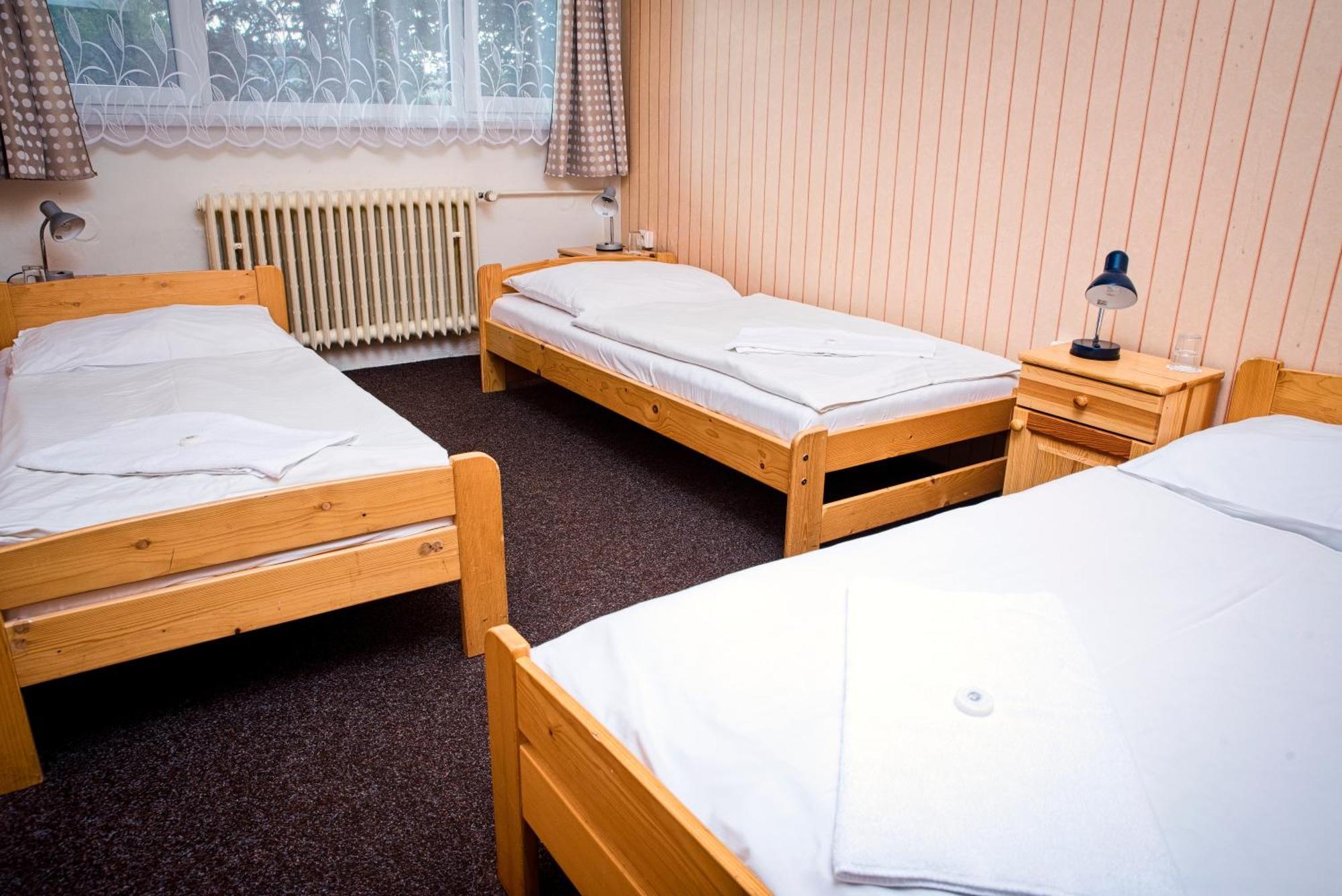 Hotel Zimni Stadion Náchod Екстериор снимка