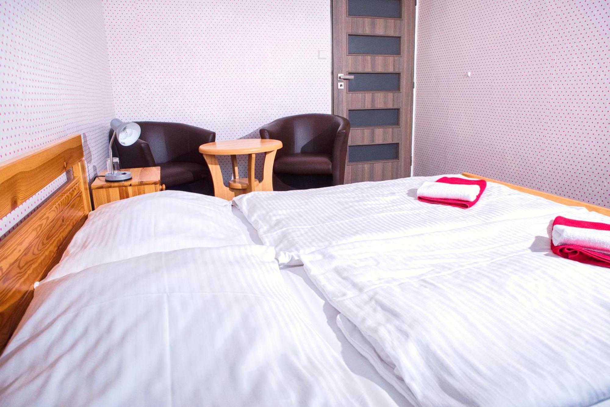 Hotel Zimni Stadion Náchod Екстериор снимка