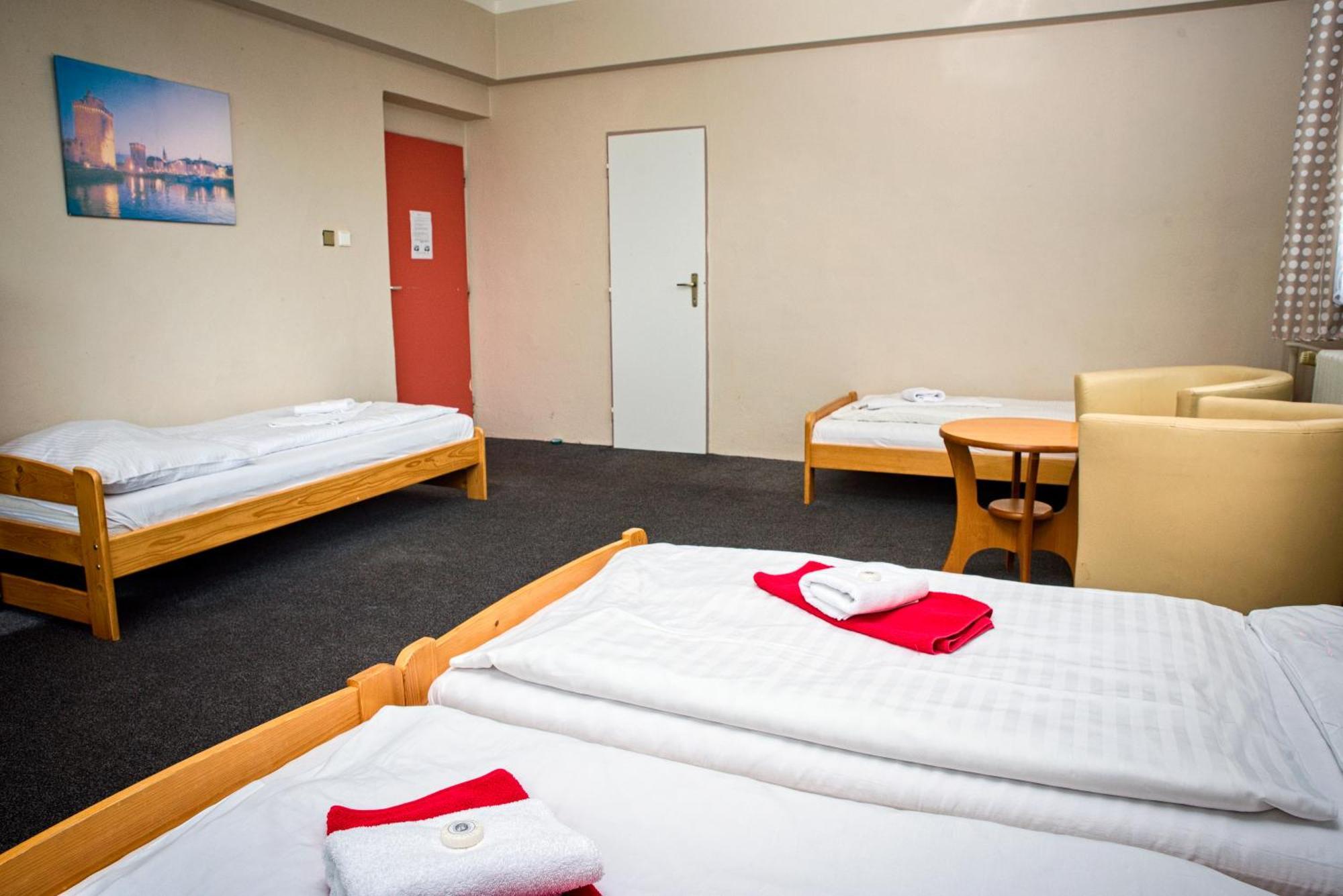 Hotel Zimni Stadion Náchod Екстериор снимка