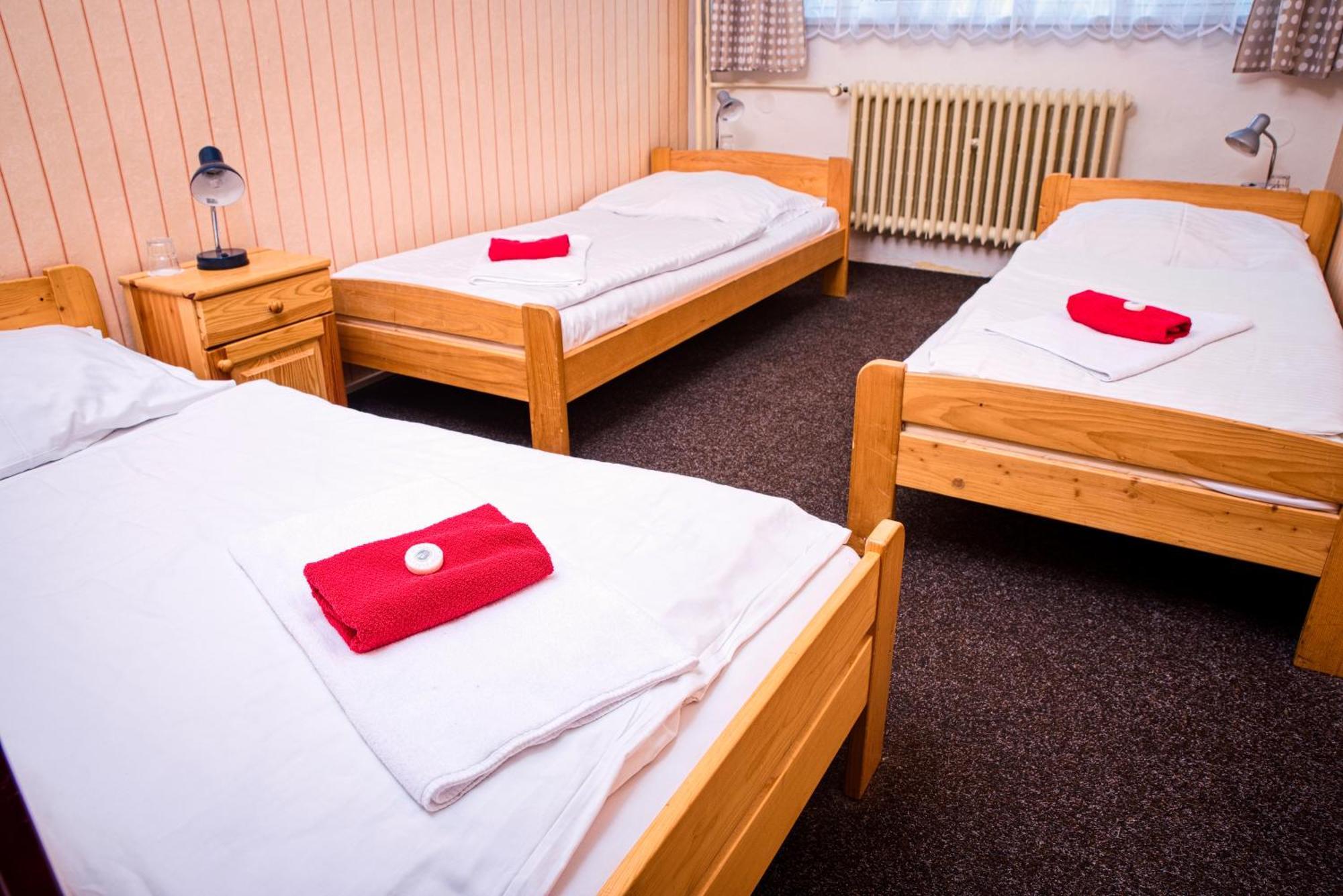 Hotel Zimni Stadion Náchod Екстериор снимка