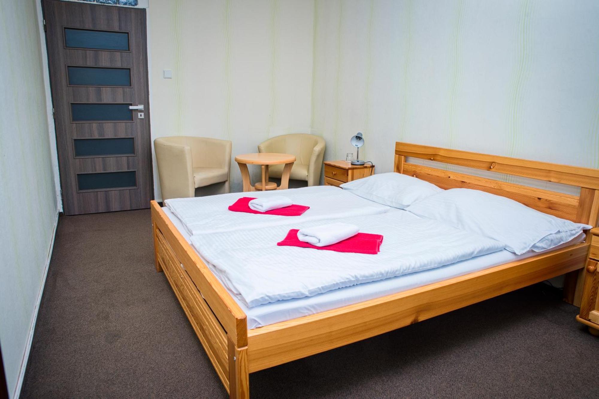 Hotel Zimni Stadion Náchod Екстериор снимка
