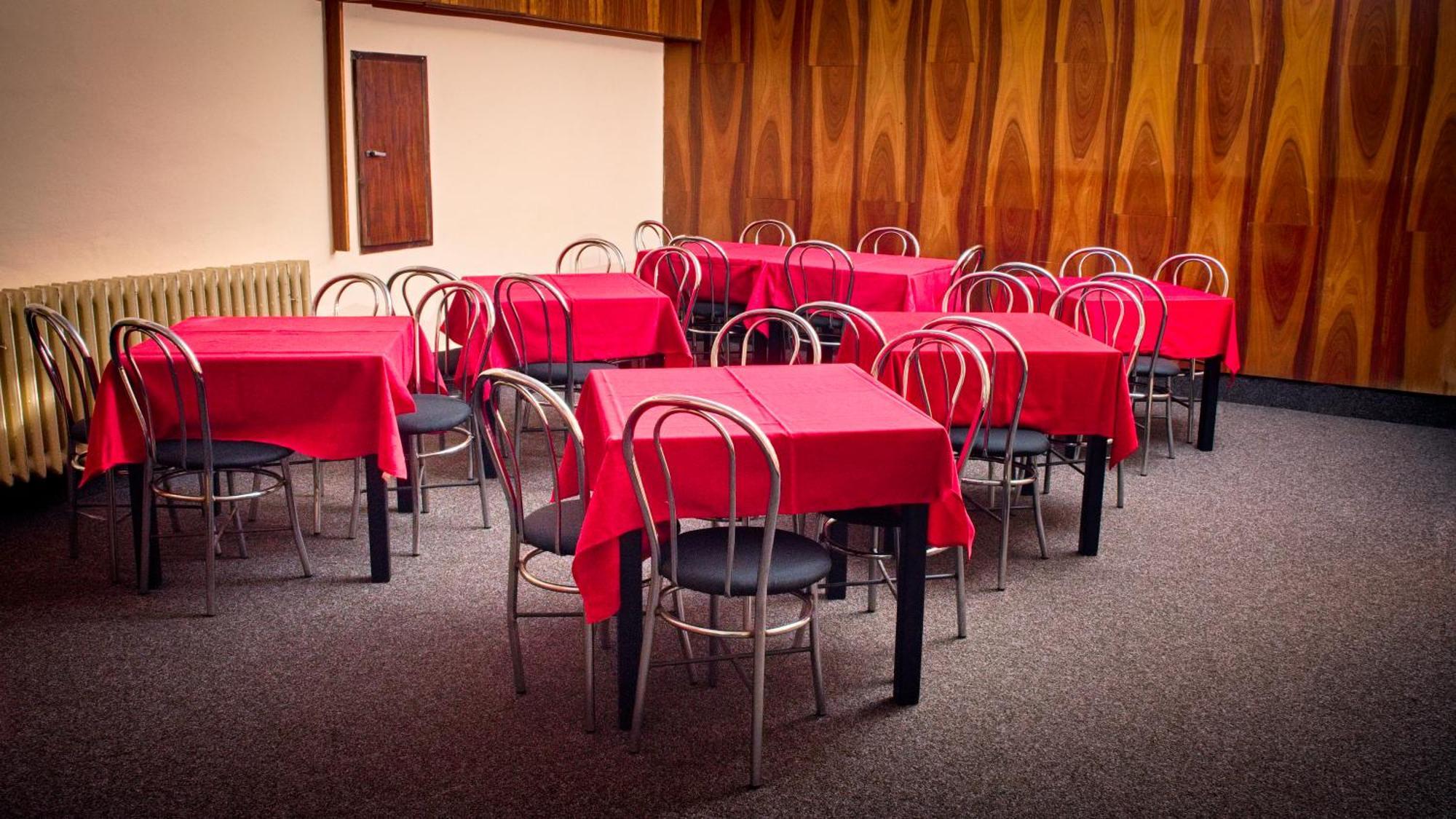 Hotel Zimni Stadion Náchod Екстериор снимка