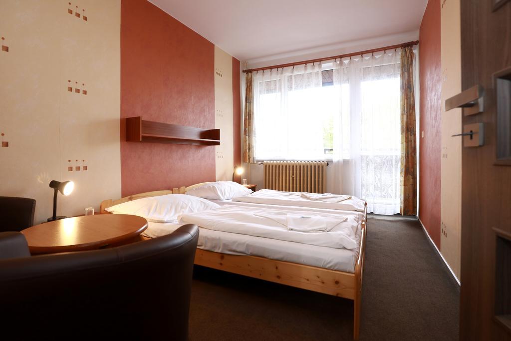 Hotel Zimni Stadion Náchod Екстериор снимка
