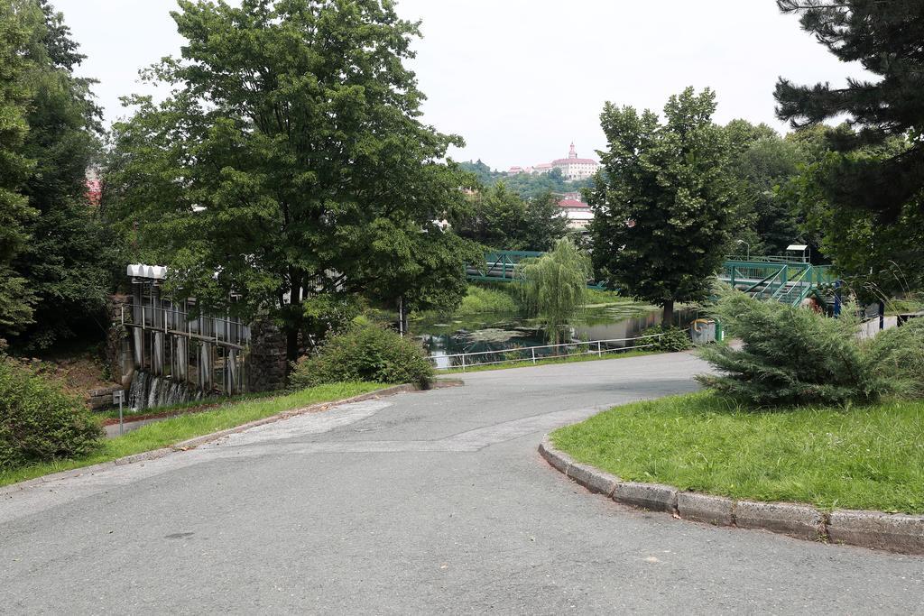 Hotel Zimni Stadion Náchod Екстериор снимка