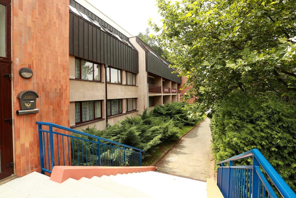 Hotel Zimni Stadion Náchod Екстериор снимка